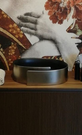 LAVABO ROLL 56 SILVER BLACK.JPG